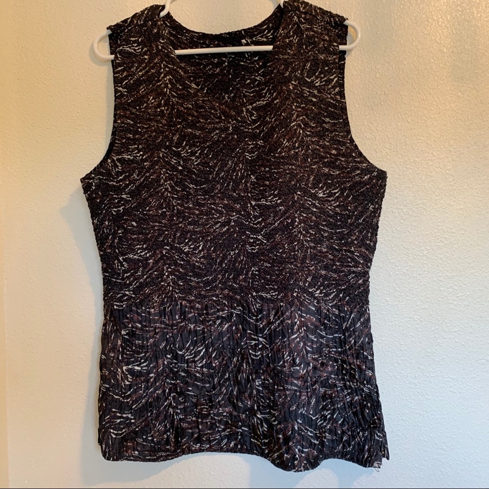 Polyester sleeveless stretch blouse